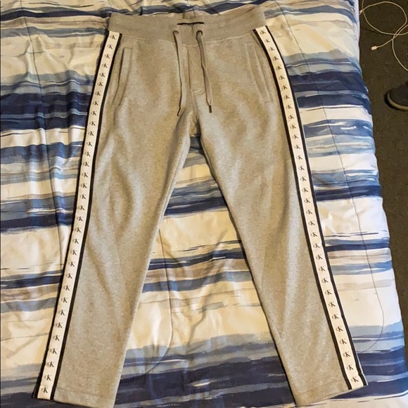 Calvin Klein Jeans Sweatpants - Picture 6 of 6